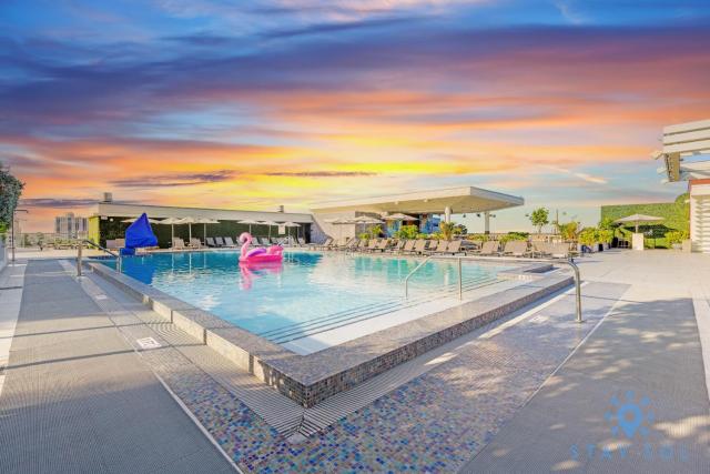 New Studio - Hollywood Beach Bliss for 2