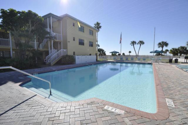 Treasure Island Beach Club 727-360-7096