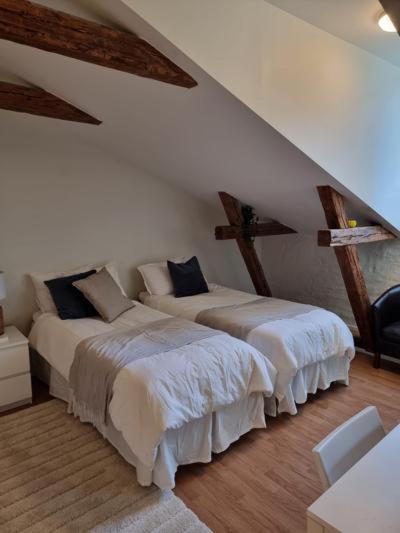Stockholm City Chic-1-Bedroom Loft for 3 - 914