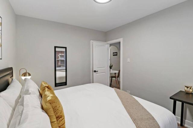 Cozy 2BR Apt - Perfect for a Seamless Stay - Montrose 1A