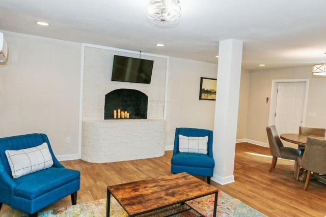 Farm Lodge with Beautiful Open Floor Plan