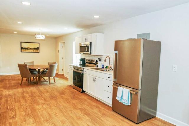 Farm Lodge with Beautiful Open Floor Plan