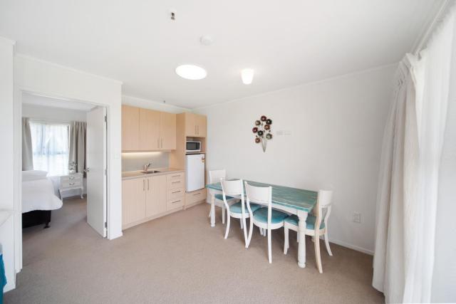 Apartment 3