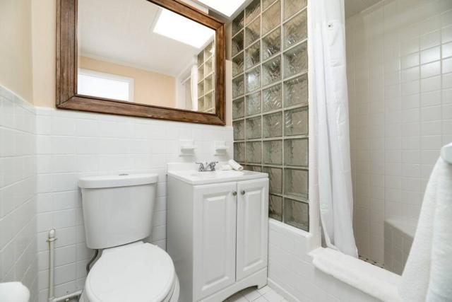Ocean Breeze Free Parking Apt 1