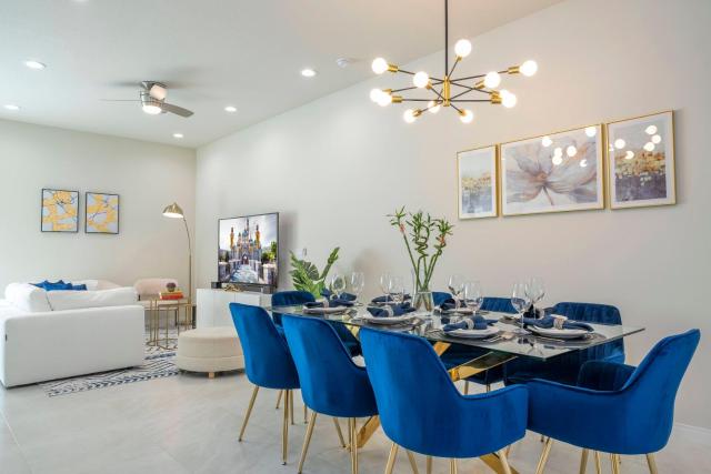 New Exclusive Villa 5 min to Disney