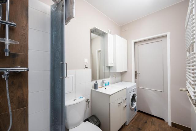 Wierzbno Standard Apartment by BookingHost