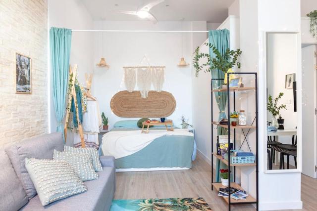 AL5 Seaside Bliss-stylish loft steps from Malvarrosa