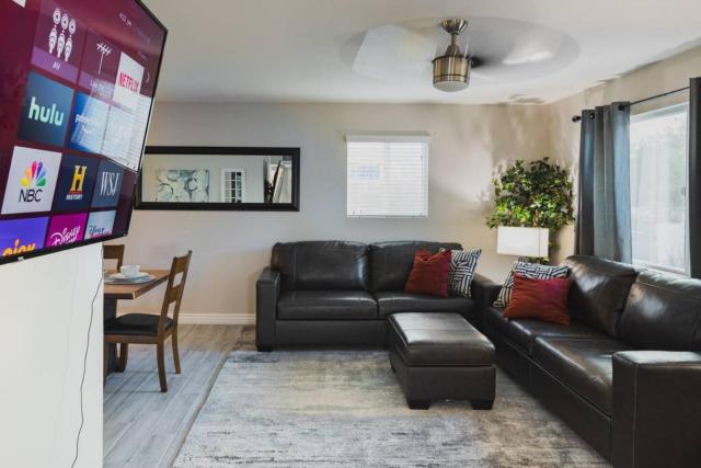 Modern 3BR,2BA with Game Hallway - Pets Welcome