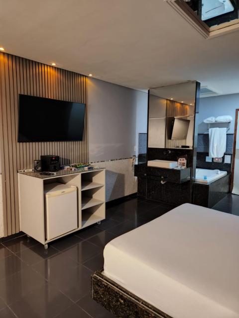 Status Motel Perimetral Adults Only