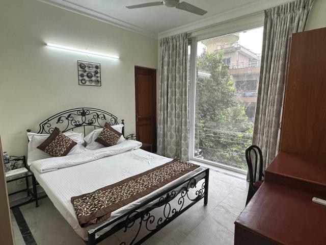 Pamposh Guest House, Gurgaon