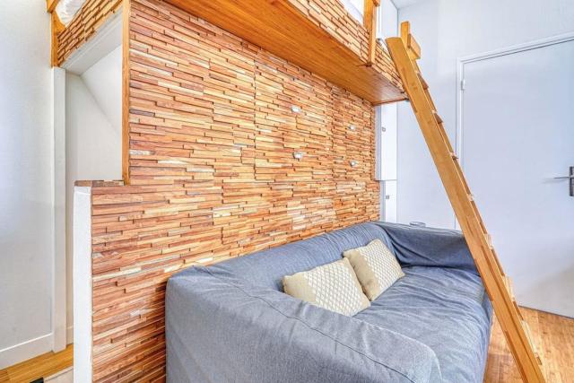 Charmant Studio Boulevard Voltaire - II