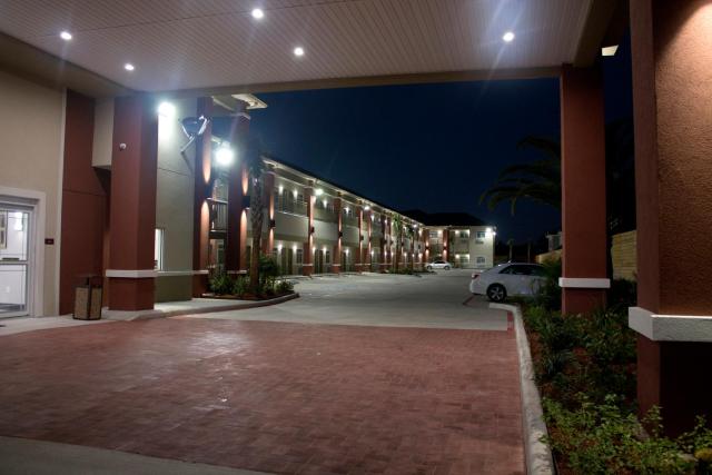 Grand Villa Inn and Suites Westchase/Chinatown