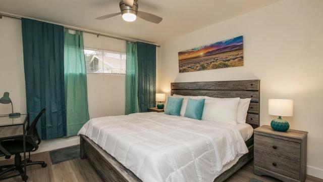 Remodeled 2 Bdrm w Yard in Old Town Scottsdale