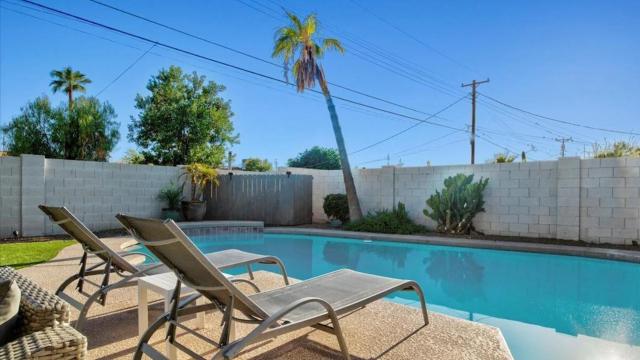 Amazing 4-Bdrm WBackyard Paradise in Scottsdale