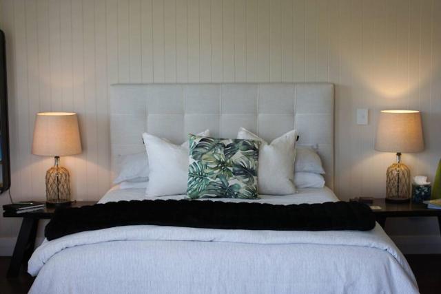 Quail Run Cottage with stunning vineyard views