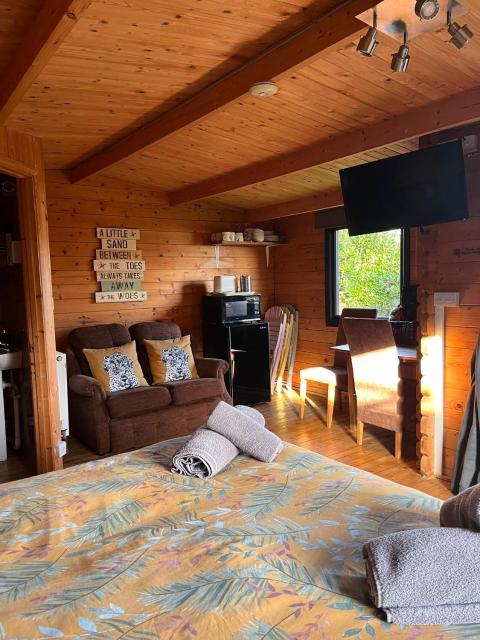 Morlais Log Cabin