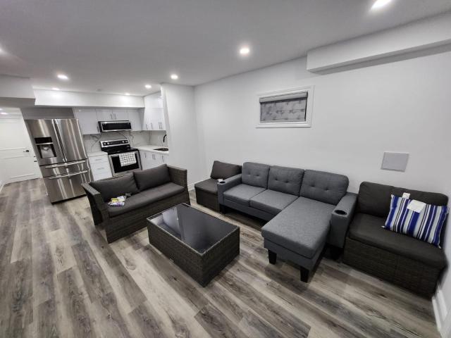 New Modern room in Innisfil