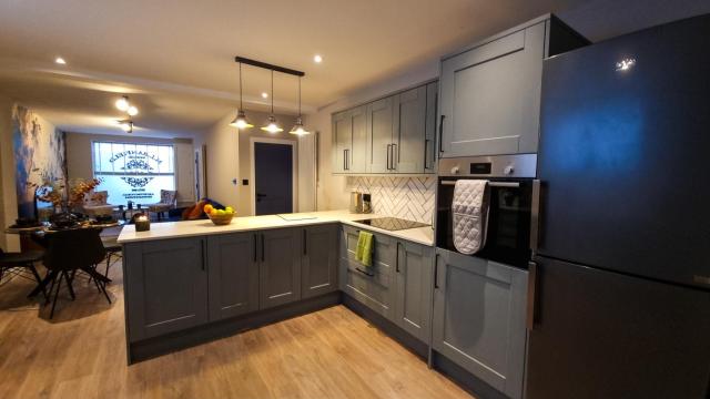 Central Brighton Townhouse 2 En-Suites & Parking