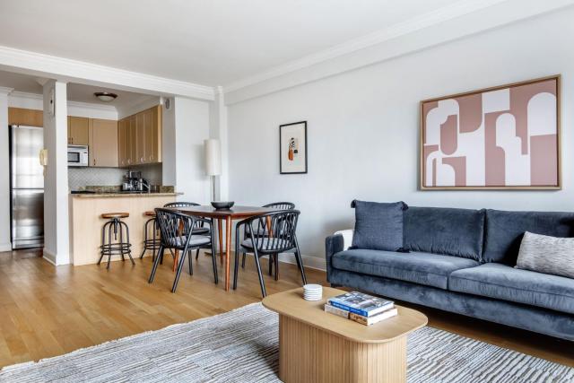 Murray Hill 1br w elevator gym nr library NYC-1282
