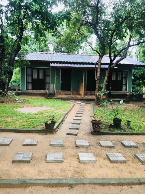 GreenSenz Resort & Hostel-Sigiriya