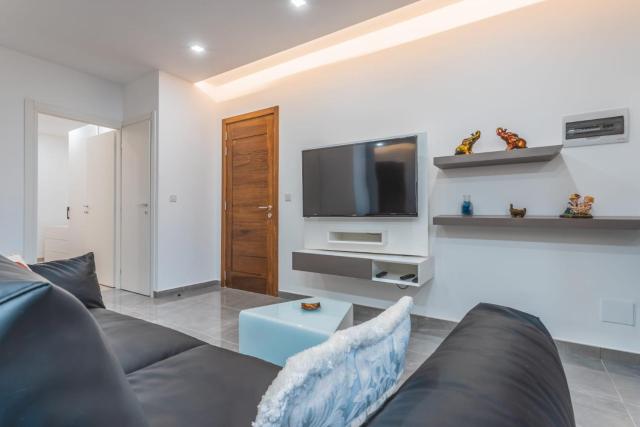 Chic Retreat in the Heart of Tigne Sliema