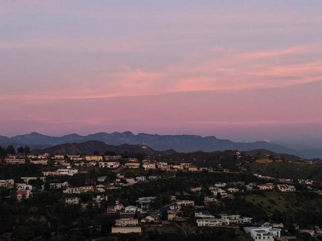 Epic Views! Hollywood Hills SkyVilla: Crow's Nest