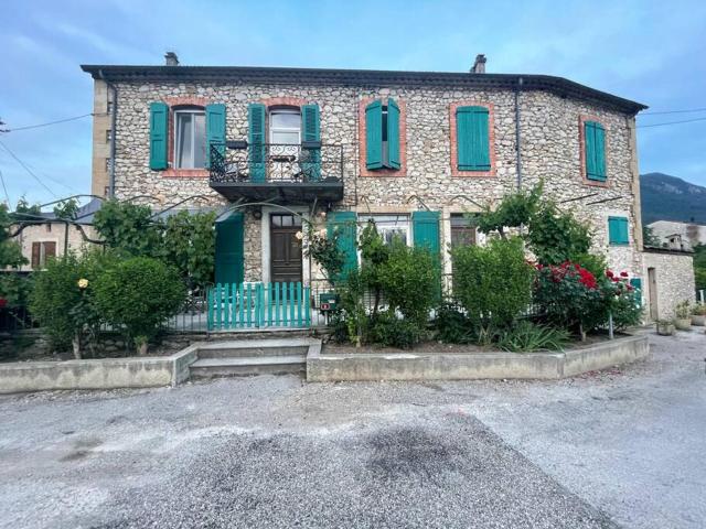 Maison de vacances dans le Diois au pied du Vercors avec 2 chambres pour 6 personnes climatisée