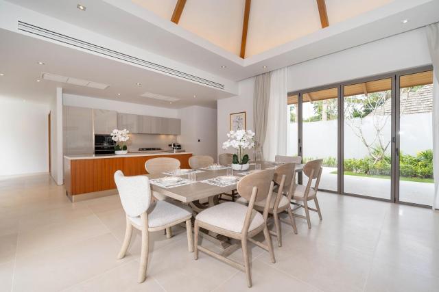 Spacious Mansion 4BR Villa Anchan V20 with 15m Private Pool in Gated Residence