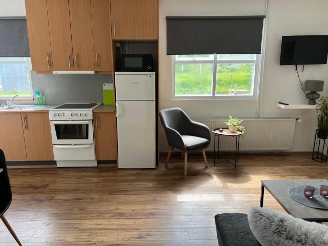 Lakeside Apartments