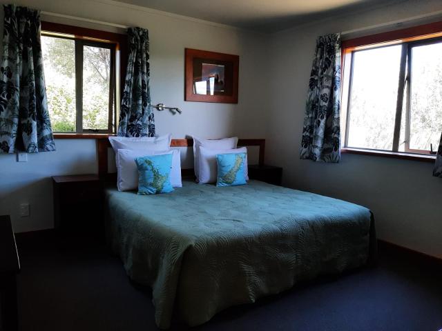 Eden's Edge Lodge