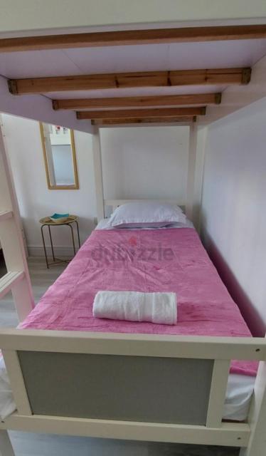 Bedspace in hostel apartment
