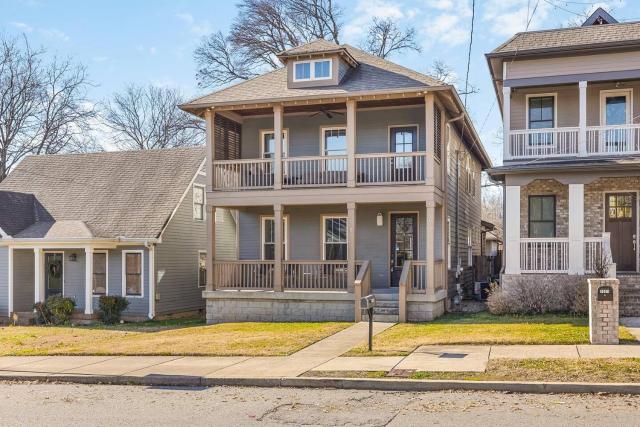 Walk to Broadway & Germantown Large House with Patio