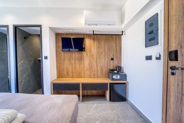 Island Sea Side Hotel - Adults Only