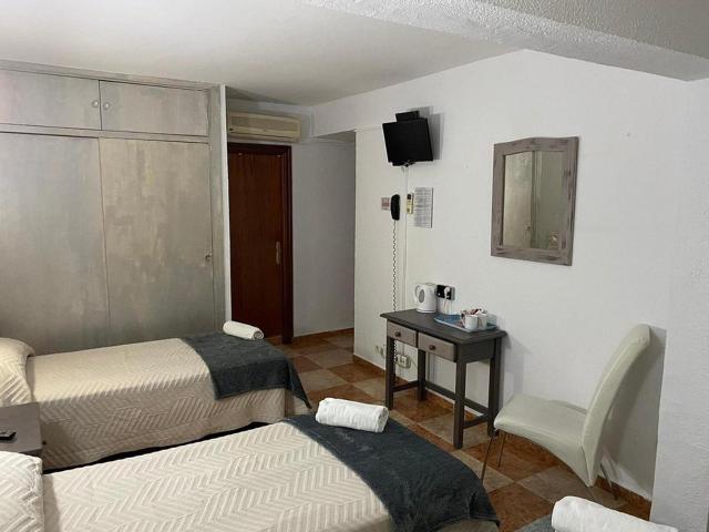 Hostal Virgen del Rocío II