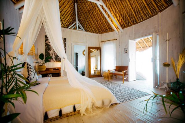 Tropical Glamping Nusa Penida Diamond Beach - Cliff Side Edge
