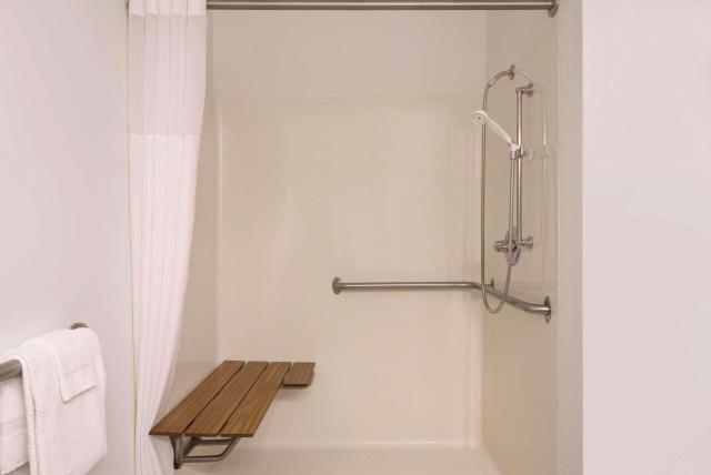 Country Inn & Suites by Radisson, Cedar Falls, IA