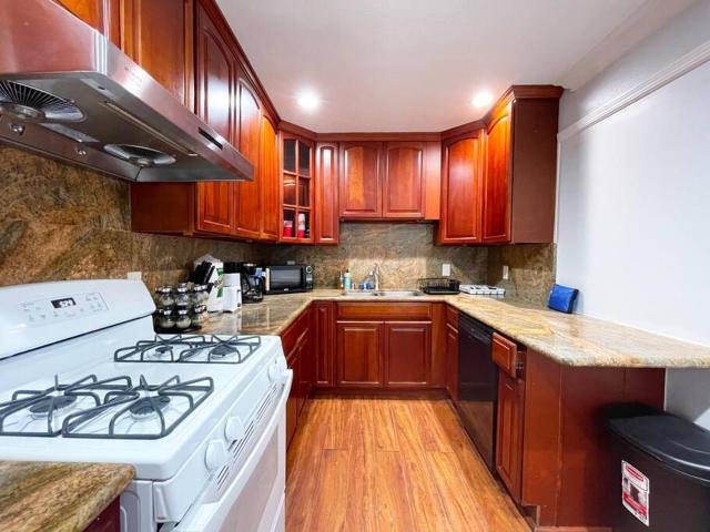 570 BayFair 5Br Coze home with Greatviews
