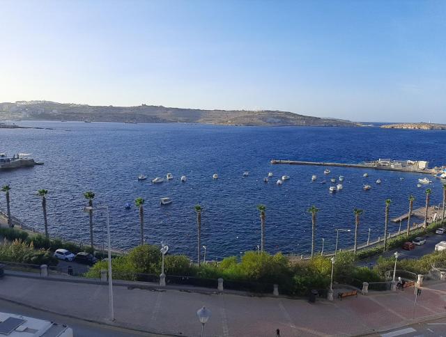 New Seafront apartment – Spectacular views