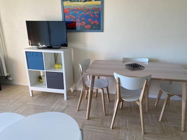 Joli appartement calme avec vue piscine