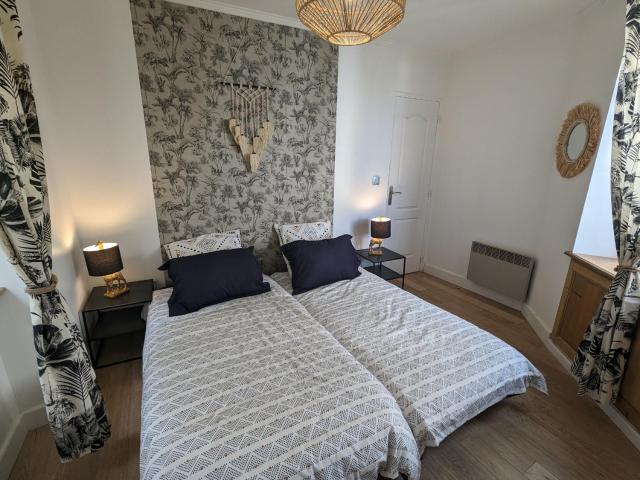 Maison lumineuse avec jardin privé - Idéale pour famille, amis ou séjour pro - Centre historique - FR-1-590-422