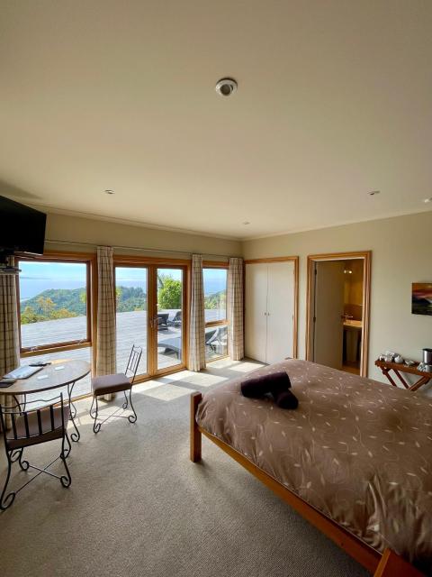 Parautane Lodge