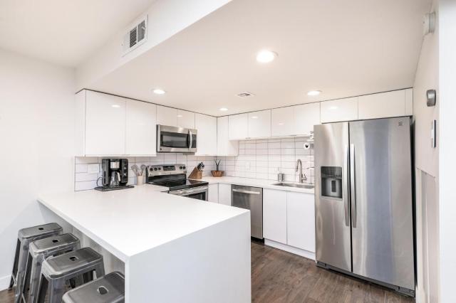 Central Location, Huge Pool, Upgraded Unit