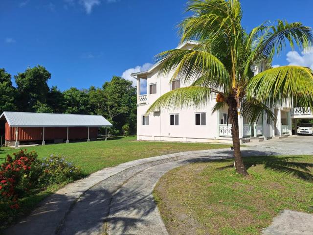 You 4 Ric Apartments