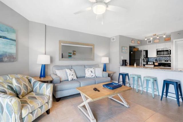 Tropical Getaway w/Private Beach 1 BD Condo