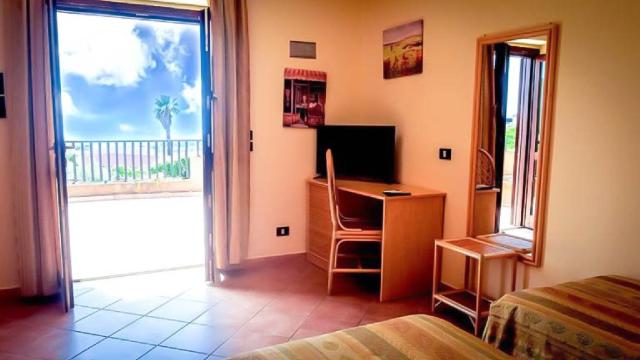 Villaggio Porto Rhoca