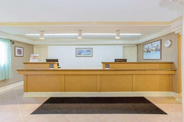 La Quinta Inn by Wyndham Orlando Airport West