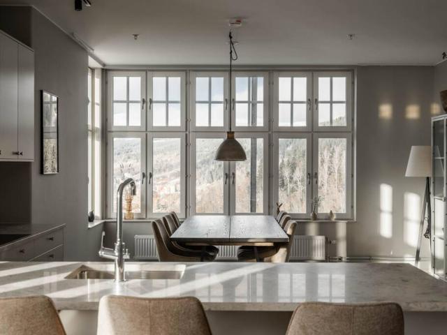 Are Alpine Retreat 6-Guest Ski Apt with Sauna