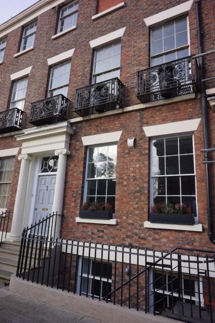 City Centre Georgian Qtr Apartment Canning St 2bed 2bath