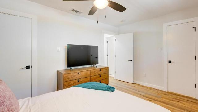 Landing Modern Apartment with Amazing Amenities (ID7169X22)