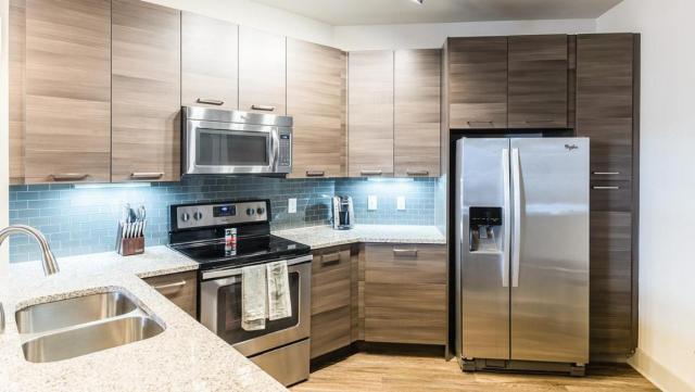 Landing Modern Apartment with Amazing Amenities (ID8181X74)